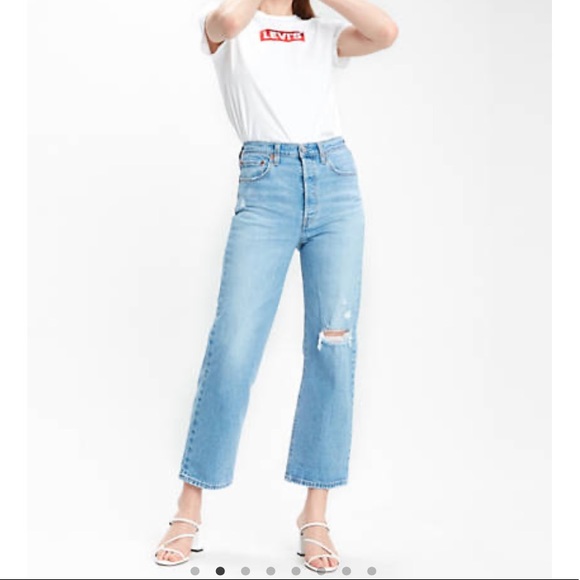 Levi’s Ribcage Straight Ankle Jeans - Picture 2 of 9